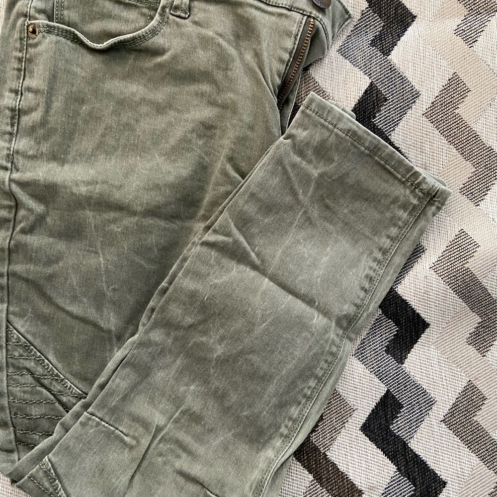 Jeans - Picture 2 of 4